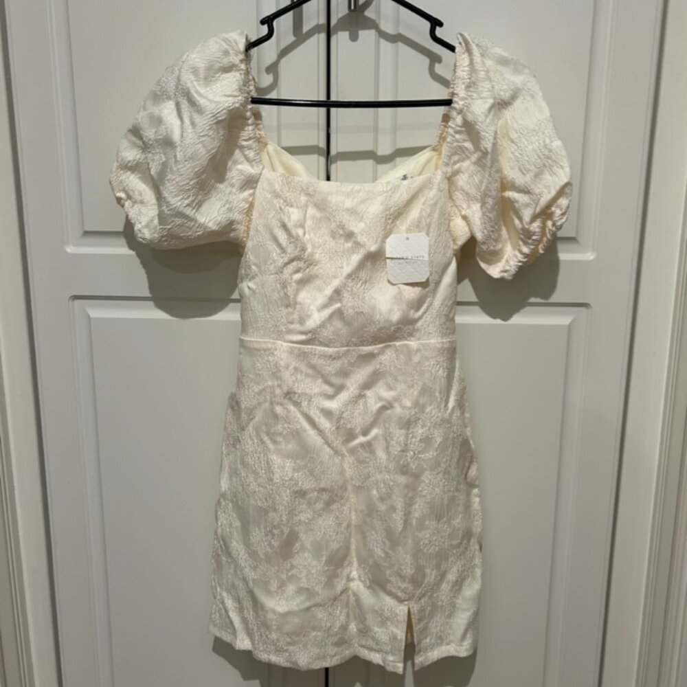 Altar'd State White Floral Puff Sleeve Dress Size XS (NEW)